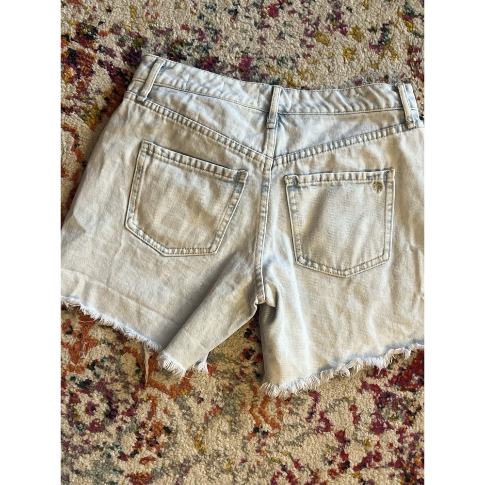 FRAYED Long Shorts Women's 25 Distressed Cut Offs High Rise NWOT - Picture 4 of 4